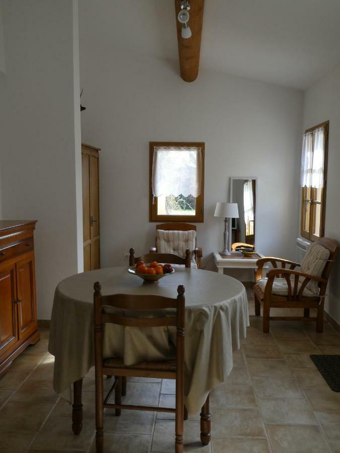 Hostal Les Biguieres Maubec  Exterior foto